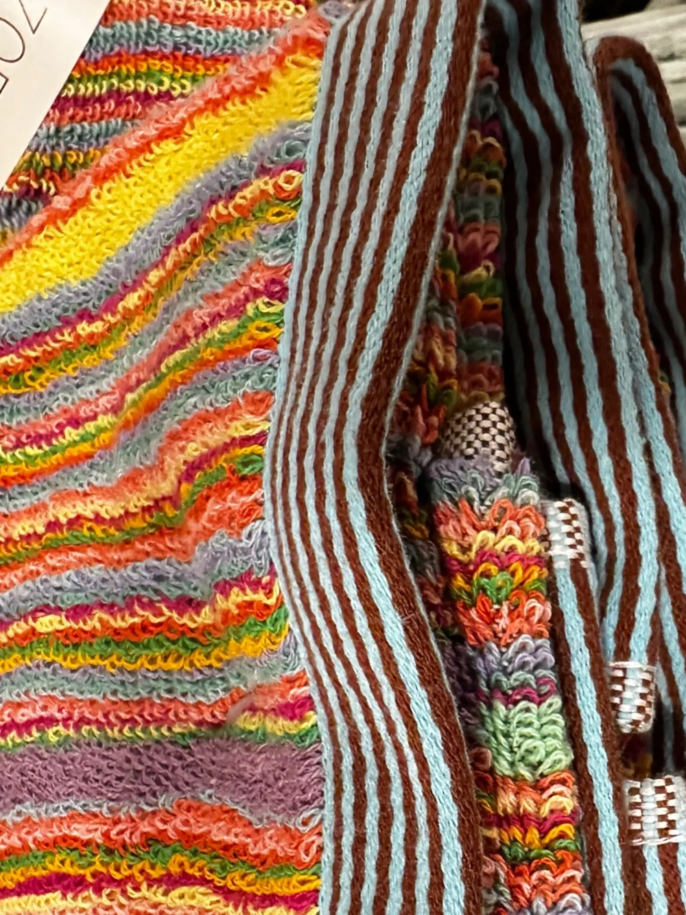 N/A vibrant multicolor